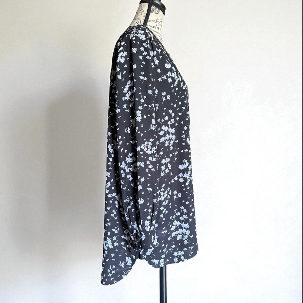 CeCe Floral Sheer Tunic Blouse - Picture 4 of 8